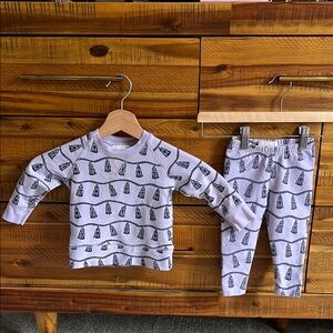 THE BEAUFORT BONNET COMPANY PURPLE PRINT PULLOVER & PANTS